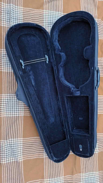 Photo of free Viola carrycase (Hockley Port B18) #4