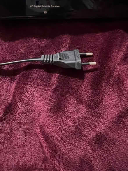 Photo of free Starsat 2000 Hyper satellite box (Redhill Surrey RH1) #3