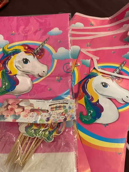 Photo of free Party set (Wandsworth SW18) #2