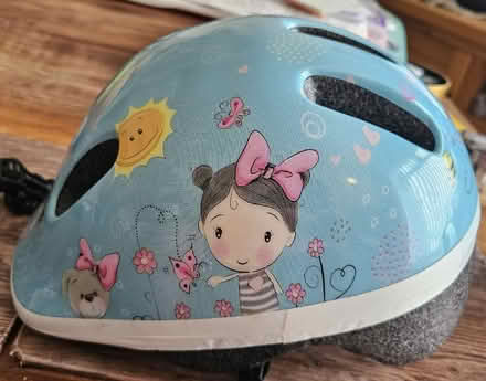 Photo of free Girls small cycle / skateboard helmet. (Overton LA3) #4