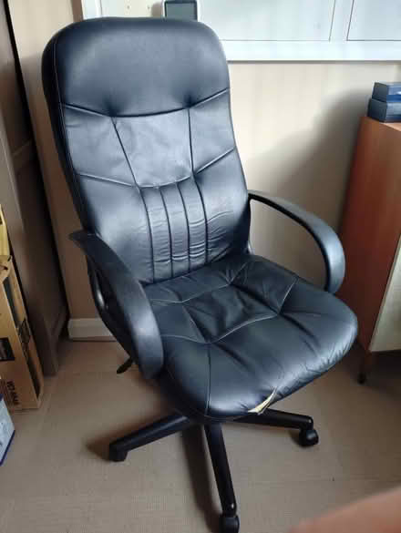 Photo of free Director's swivel chair (Studley B80) #1