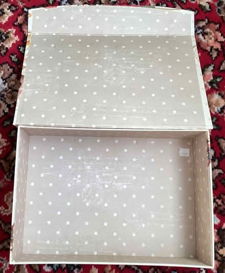 Photo of free Gift box with magnetic lid (Hoddesdon EN11) #2