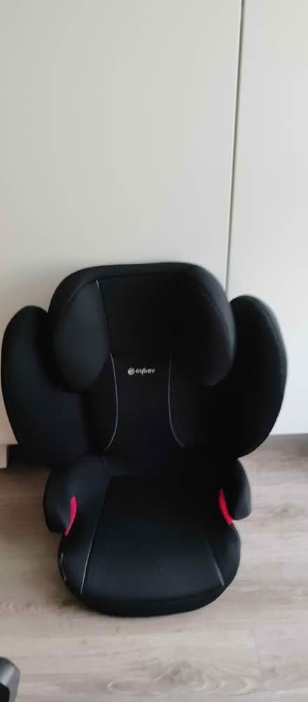 Photo of free Car seat cybex Pallas B2 fix (Templeogue Dublin 6 w) #2