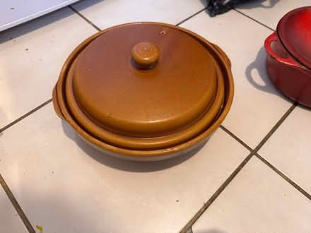 Photo of free Terracotta stoneware casserole pot (Hemel Hempstead HP2) #1