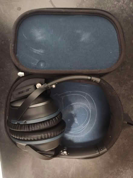 Photo of free Bose Noise Cancelling Headphones (Kentish Town NW5) #1