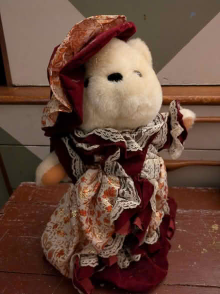 Photo of free Cute bear on a stand (Fry’s Hill OX4) #2