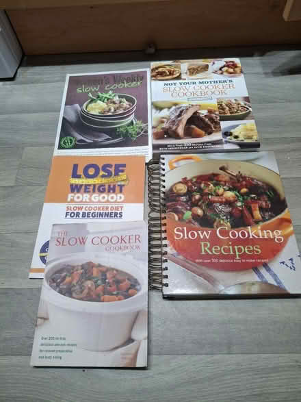 Photo of free 5 x slow cooker recipe books (WA8) #1