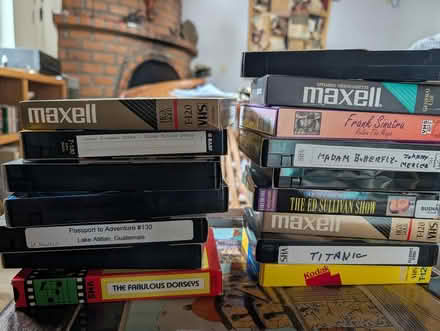 Photo of free many movies on VHS tape (NW Tucson 85718) #1