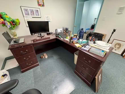 Photo of free Office desk (Manchester Maryland) #1