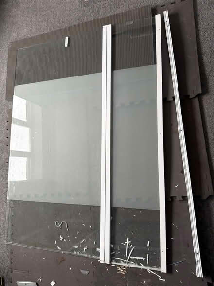 Photo of free B&Q Calera shower screen (Cheltenham GL52 6) #1