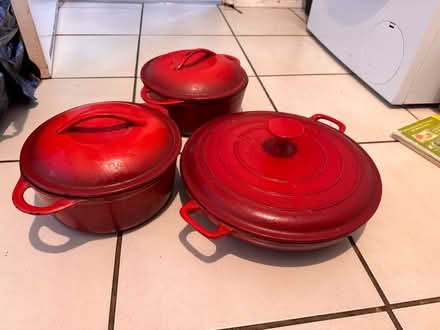 Photo of free Red Cast Iron Style Pots Set (Hemel Hempstead HP2) #1