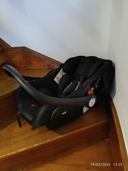 Photo of free Car seat 0-9 kg (NW7 (Mill Hill)) #1