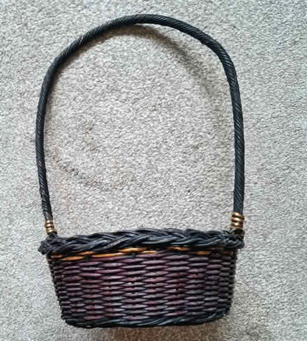 Photo of free wicker basket approx 9.5 inches (Purbrook) #1