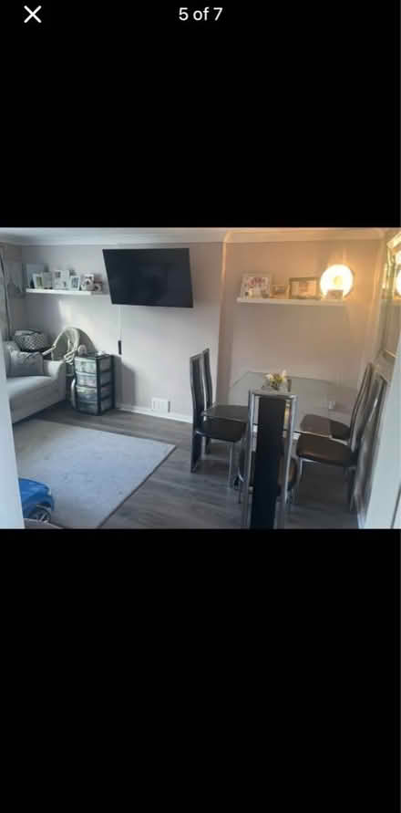 Photo of free Beautiful glass dinning table (Stevenage) #2