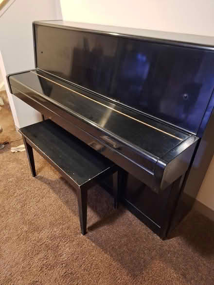 Photo of free Piano (Winooski) #3