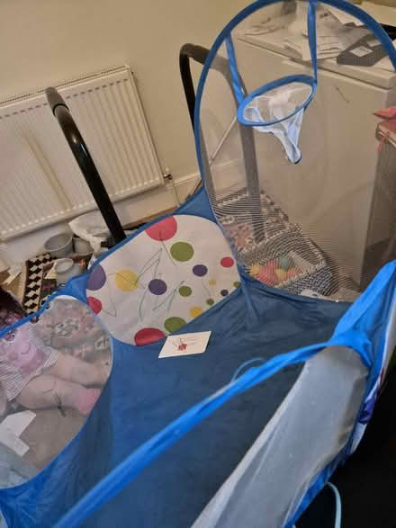 Photo of free Ball pit for kids toddler (High barnet) #2