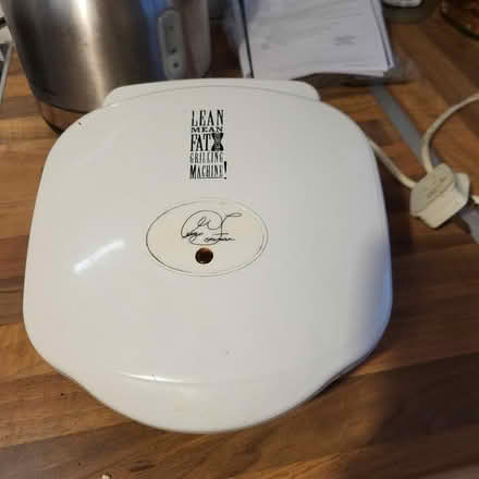 Photo of free Small George Forman Grilling Machine (Oaklands nr Welwyn AL6) #1