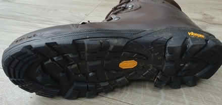 Photo of free Hiking boots 10, need repair (Jersey Farm AL4) #4