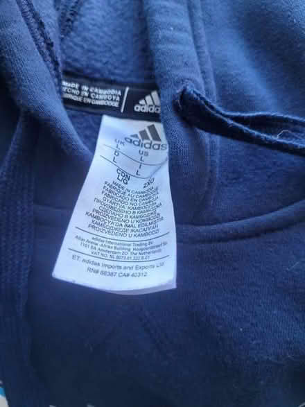 Photo of free Hoodie (kiz 7p3) #1