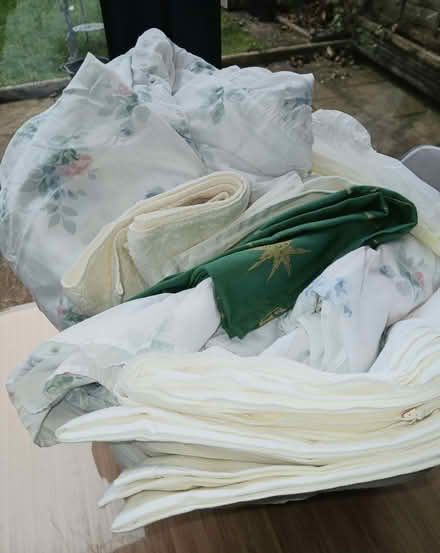 Photo of free King Size Duvet Cover, Sheet, Pillow Cases, Towels, etc (Leytonstone E11) #1