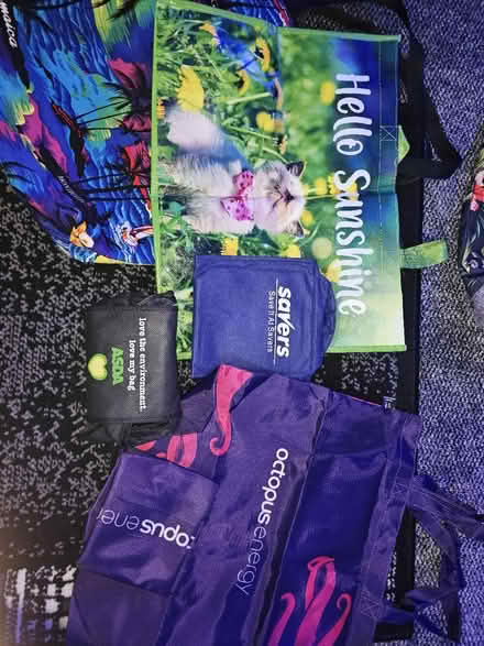 Photo of free Re-usable shopping bags x 6 (BN220UQ) #1