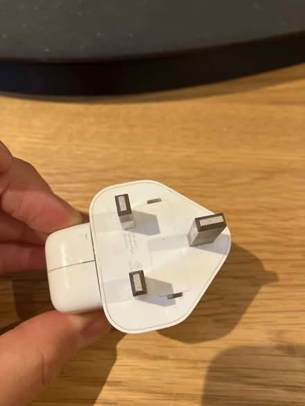 Photo of free USB to mains charger (E32ut) #2