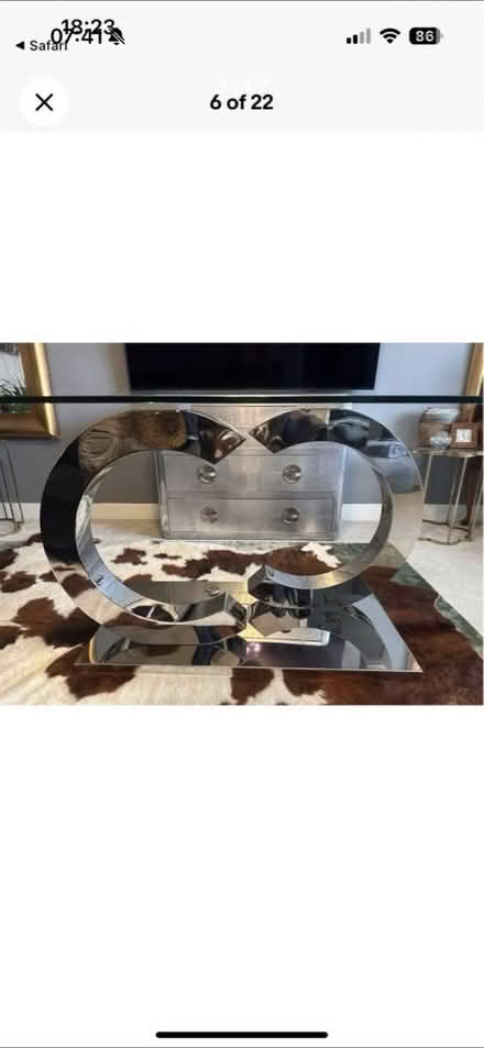 Photo of free Beautiful glass dinning table (Stevenage) #3