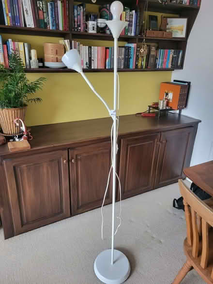 Photo of free White floor lamp (Kew TW9) #2