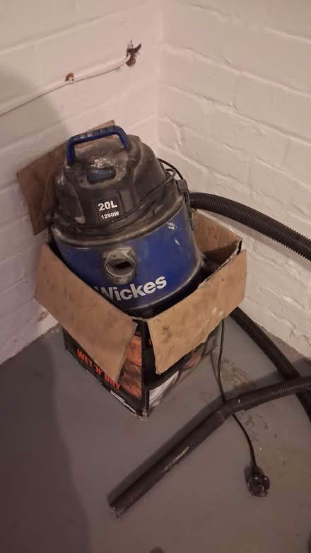 Photo of free Wet and Dry Vacuum (BD18) #1