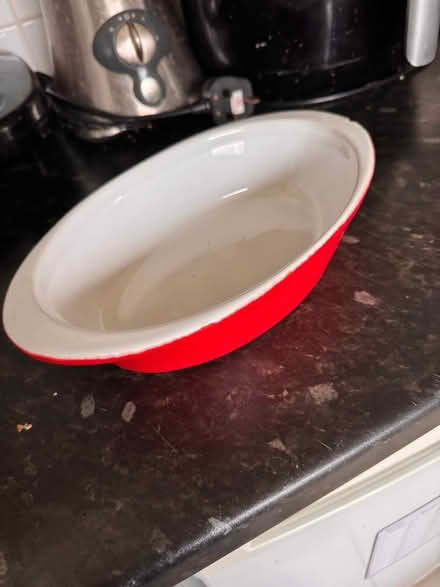 Photo of free Red and white ceramic baking dish (Hemel Hempstead HP2) #1