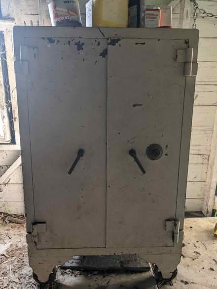 Photo of free 1906 iron safe (Los Altos Hills) #1