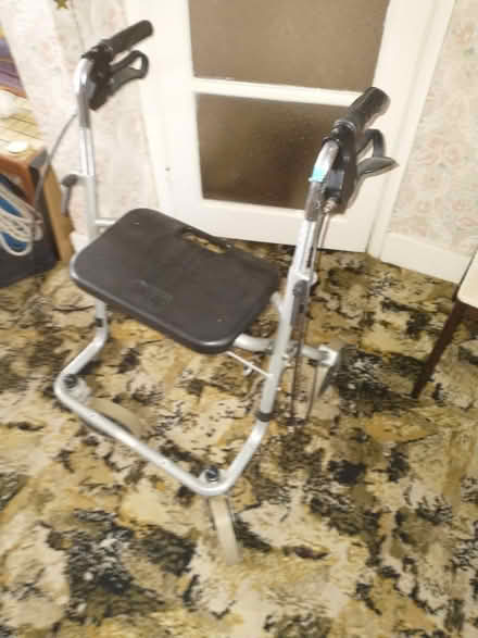 Photo of free 4 wheel walker (Cheshunt EN8) #1