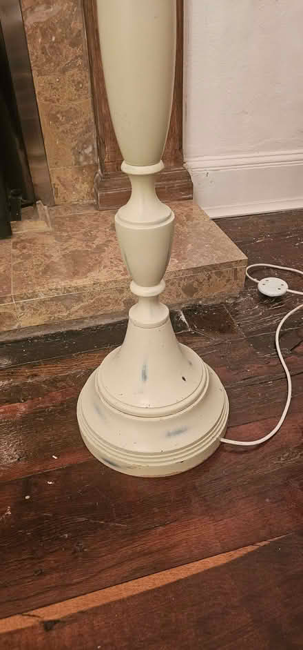 Photo of free Standing lamp (Meifod SY22) #2