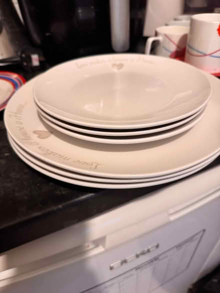 Photo of free Love Home White Plate (Hemel Hempstead HP2) #1