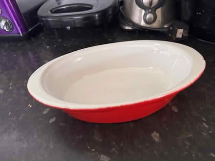 Photo of free Red and white ceramic baking dish (Hemel Hempstead HP2) #2