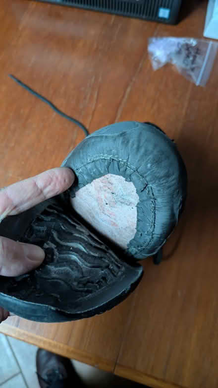 Photo of free A pair of men's size 8 Hitec boots (Kelynack TR19) #2