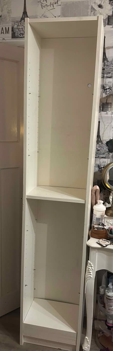 Photo of free White book unit (Boulton DE24) #1