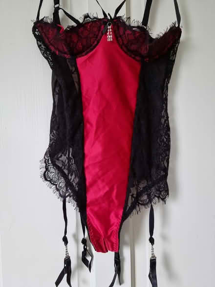 Photo of free Few items of clothing (gravesend DA11) #2