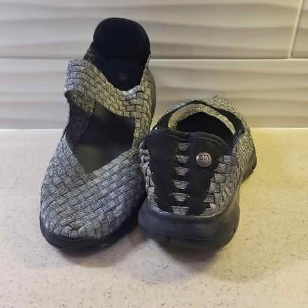 Photo of free Shoes #4 (Severn) #1