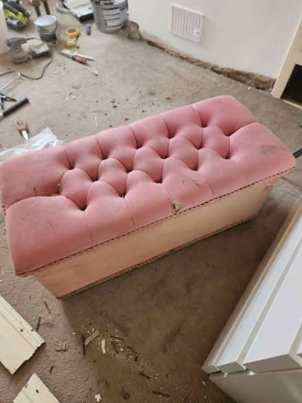 Photo of free Ottoman (Wd23) #1