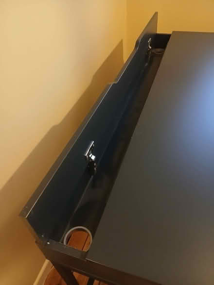 Photo of free Desk (S8 woodseats) #3