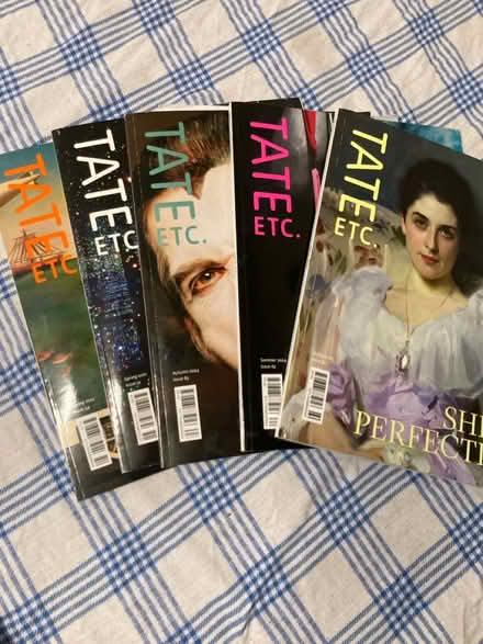 Photo of free Tate magazines (Finchley road statio) #1