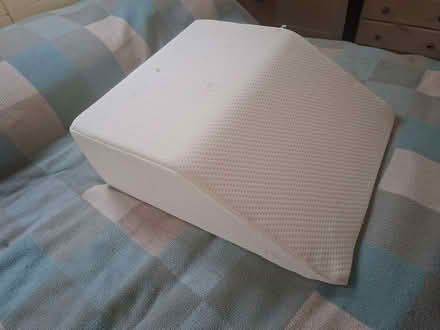 Photo of free Large wedge shaped memory foam pillow (Crewe CW1) #1