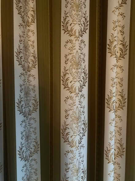 Photo of free Large Vintage Curtains (Baslow DE45) #1