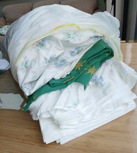 Photo of free King Size Duvet Cover, Sheet, Pillow Cases, Towels, etc (Leytonstone E11) #2