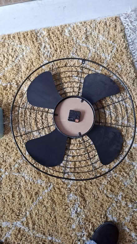 Photo of free 2 Non working vintage retro style clocks (Broomridge FK7) #4