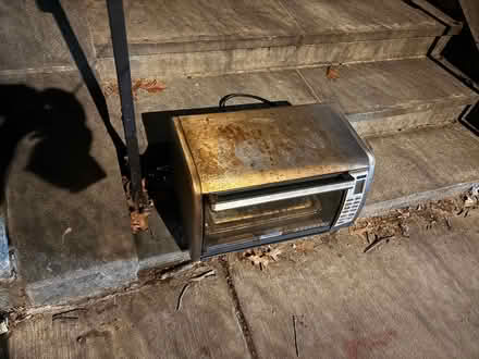 Photo of free Toaster oven on Kenyon St (Columbia Heights) #2