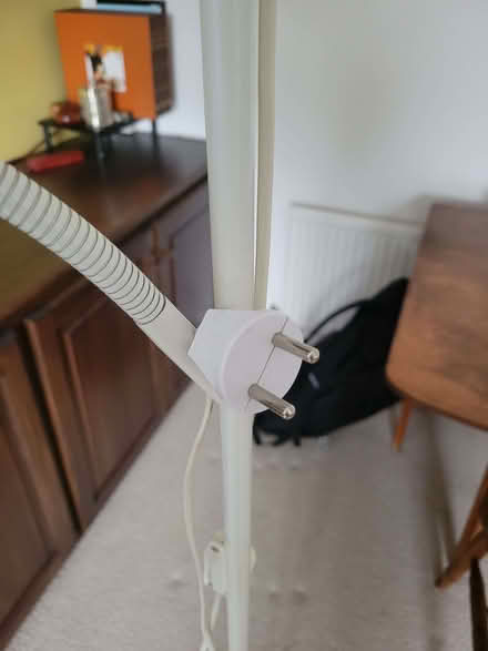 Photo of free White floor lamp (Kew TW9) #1