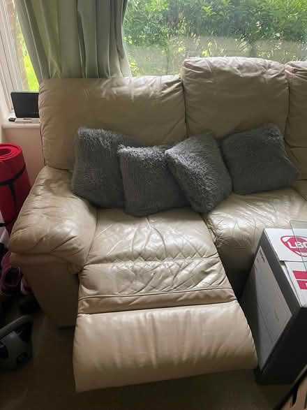Photo of free Cream couch (Frimley,Camberley GU16) #3