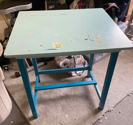 Photo of free Child desk (GU21) #1
